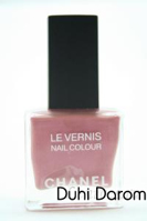 Лак для ногтей Chanel «Le Vernis»